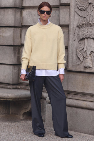 The Cashmere Signature Crew in Butter