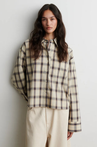 Liria Shirt_August