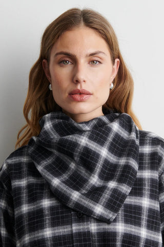 Genola Scarf_September